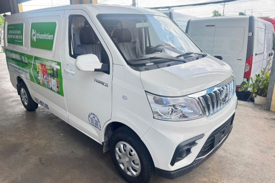 xe van chuyen in ly thanh tien 8