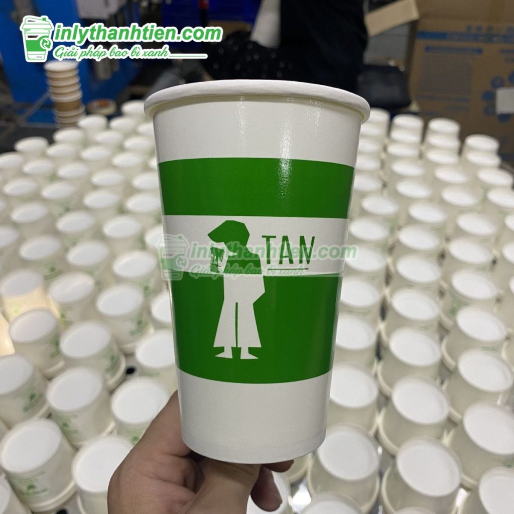 Ly giấy 500ml xanh, cạnh cây, thay ly nhựa, logo nổi bật