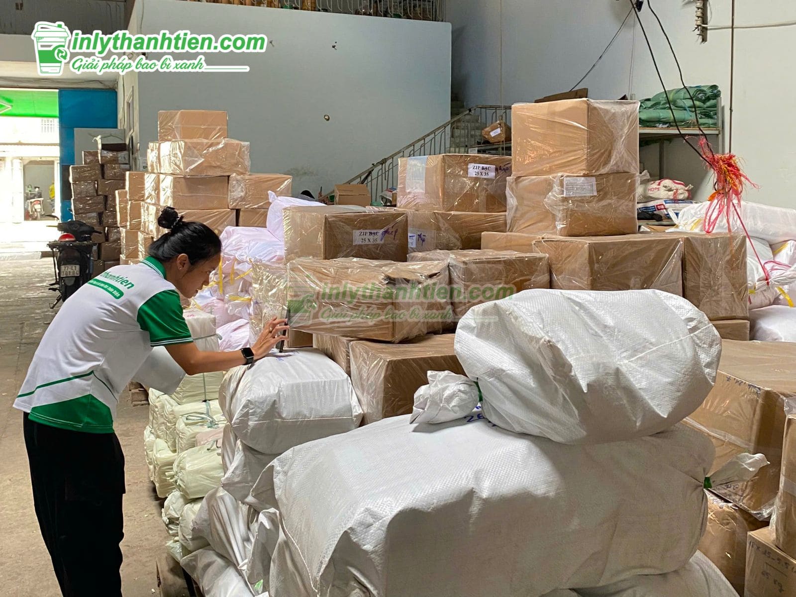 Kho đựng bao bì nhựa của Thành Tiến tại TPHCM